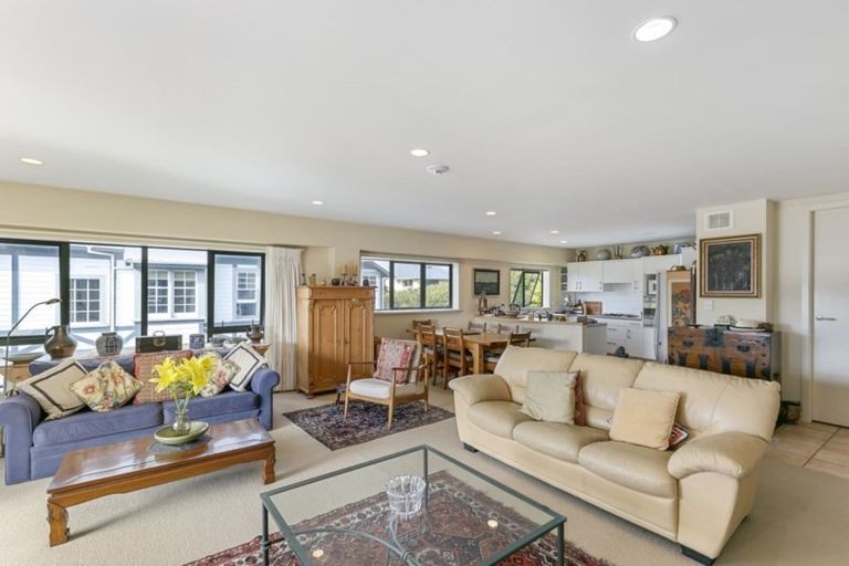 Photo of property in 12/28 Hobson Street, Thorndon, Wellington, 6011