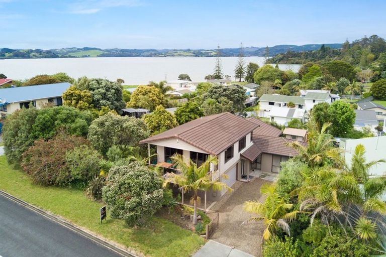 Photo of property in 11 Peninsula Parade, Hihi, Mangonui, 0494