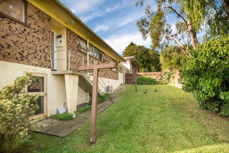 Photo of property in 7/9 Evans Road, Glen Eden, Auckland, 0602