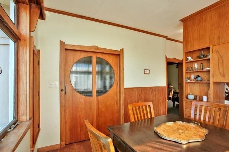 Photo of property in 18 Hinton Road, Taradale, Napier, 4112