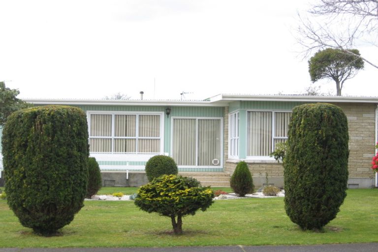 Photo of property in 3 Julian Place, Westown, New Plymouth, 4310