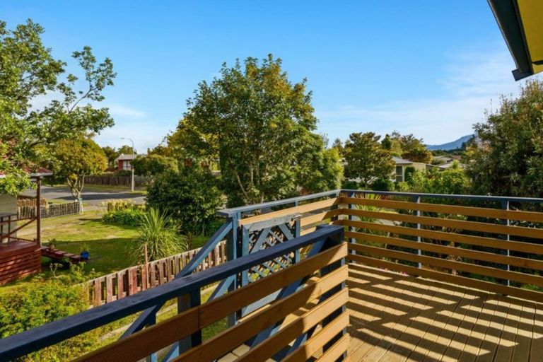 Photo of property in 27 Rewarewa Street, Owhata, Rotorua, 3010