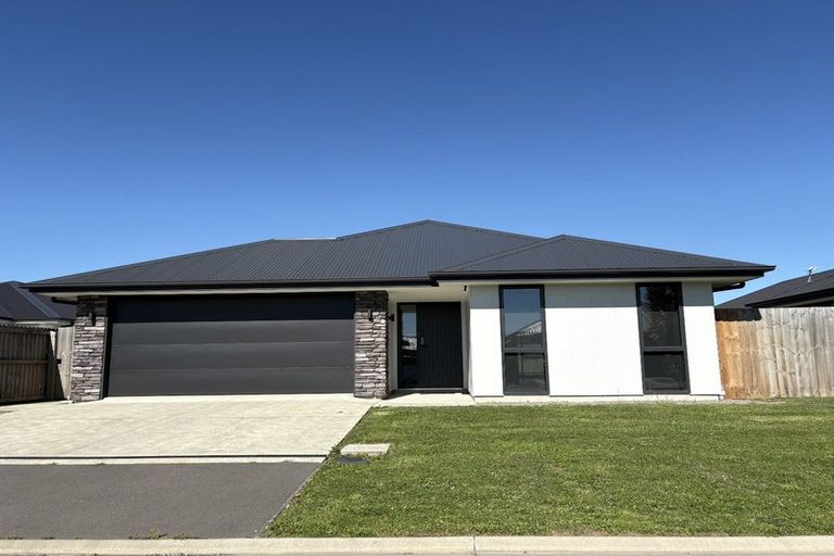 Photo of property in 6 Marvell Lane, Rolleston, 7614