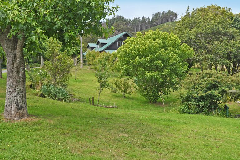 Photo of property in 64 Dennis Road, Kaipara Flats, Warkworth, 0981