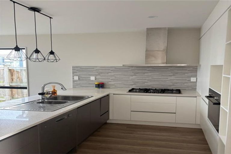 Photo of property in 32 Tumu Road, Papakura, 2110
