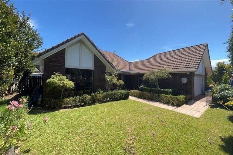 Photo of property in 6 Monet Grove, West Harbour, Auckland, 0618