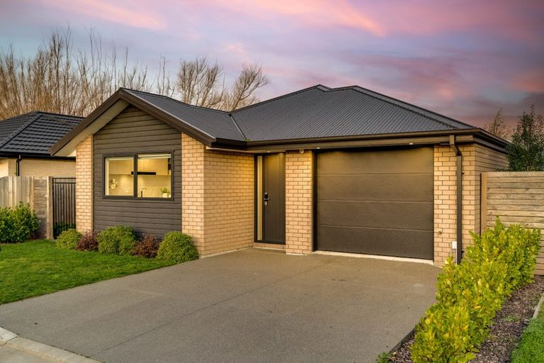 Photo of property in 8 Akiraho Lane, Halswell, Christchurch, 8025