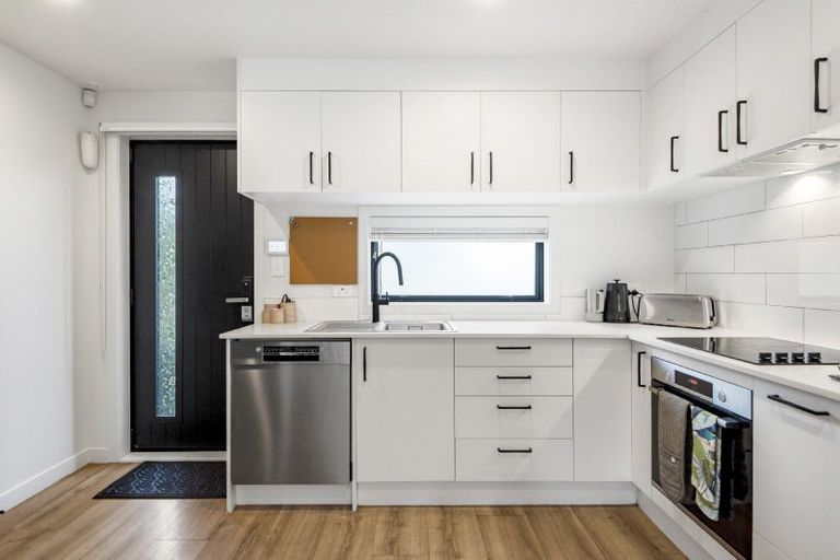 Photo of property in 11/63 Hillcrest Avenue, Hillcrest, Auckland, 0627