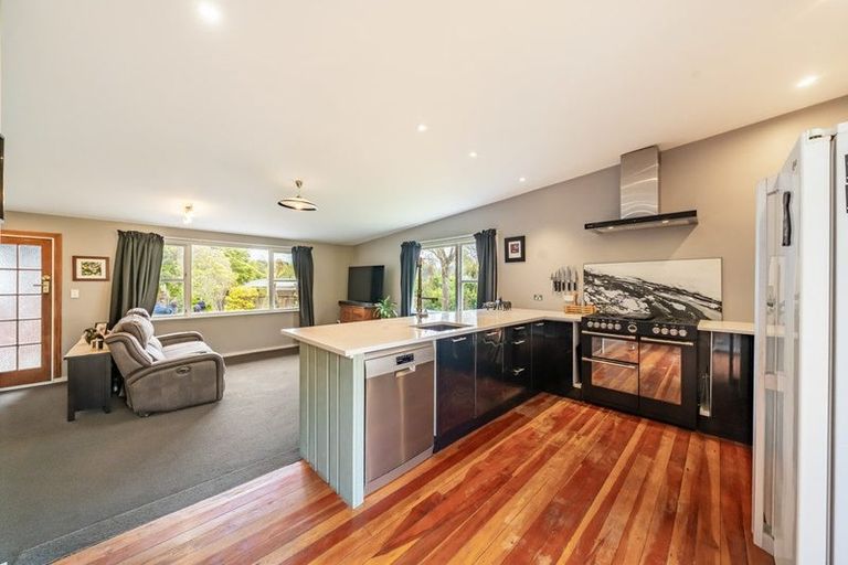 Photo of property in 5 Paton Street, Maymorn, Upper Hutt, 5018