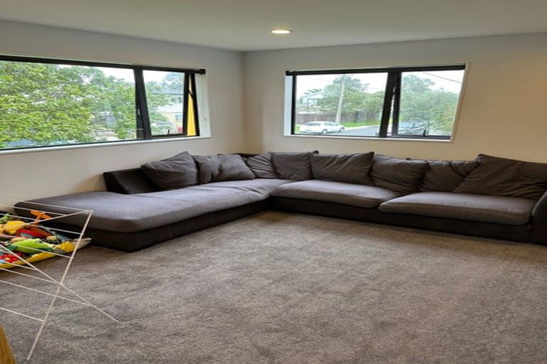 Photo of property in 10a Kelkirk Street, Kelston, Auckland, 0602