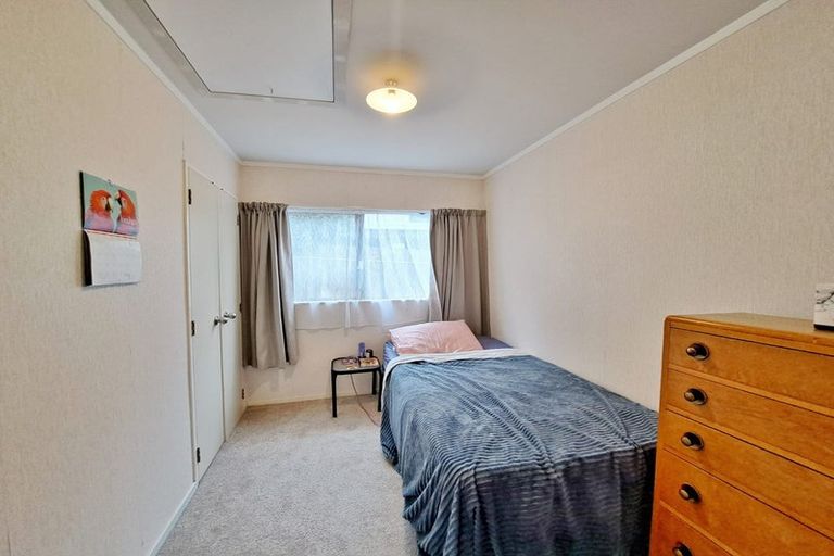 Photo of property in 1/5 Lynngate Place, Hillcrest, Auckland, 0627