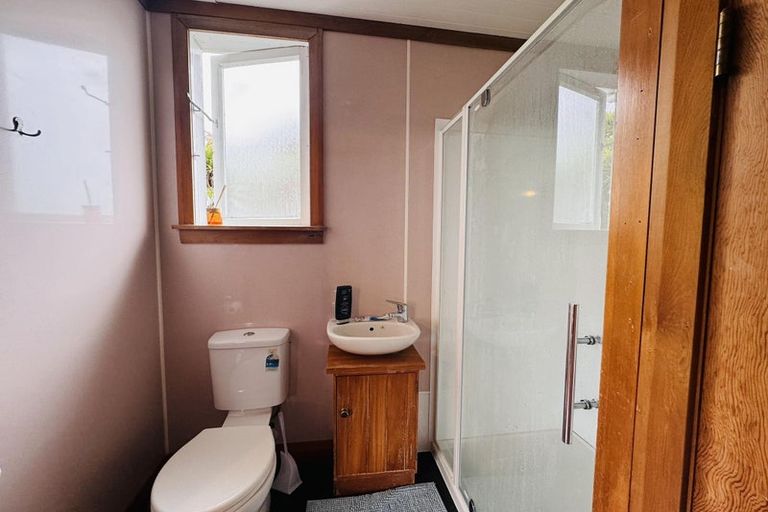 Photo of property in 64 Limbrick Street, Terrace End, Palmerston North, 4410