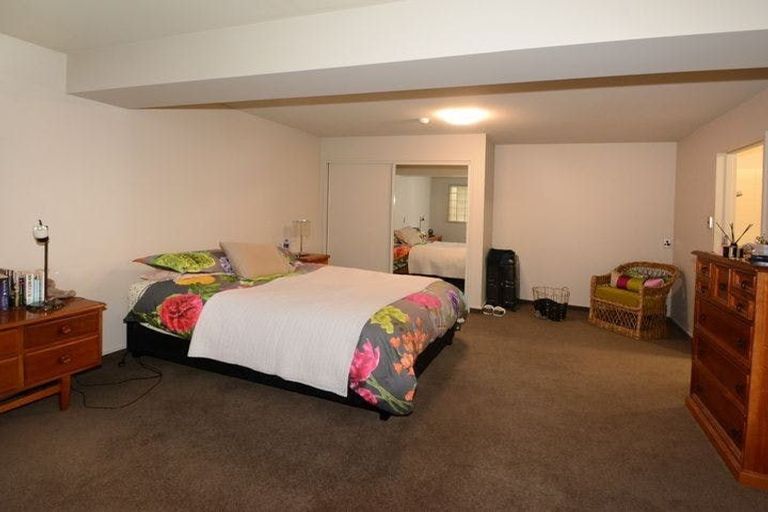 Photo of property in 4/2 Manor Place, Dunedin Central, Dunedin, 9016