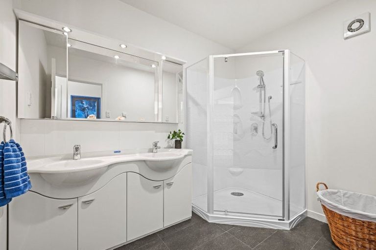 Photo of property in 21 Muritai Terrace, Mount Pleasant, Christchurch, 8081