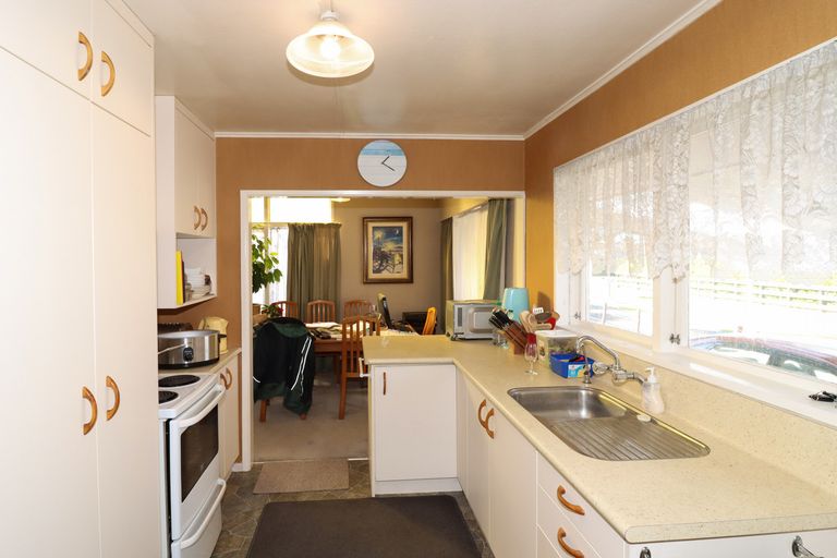 Photo of property in 38 Richmond Road, Carterton, 5713