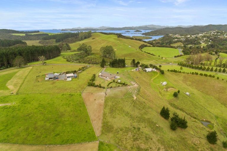 Photo of property in 121 Haruru Falls Road, Haruru, 0204