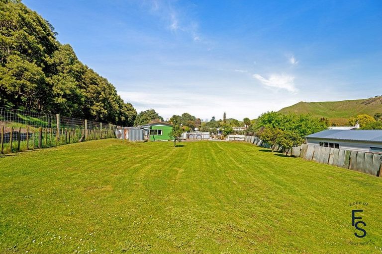Photo of property in 32 Paraone Road, Tamarau, Gisborne, 4010