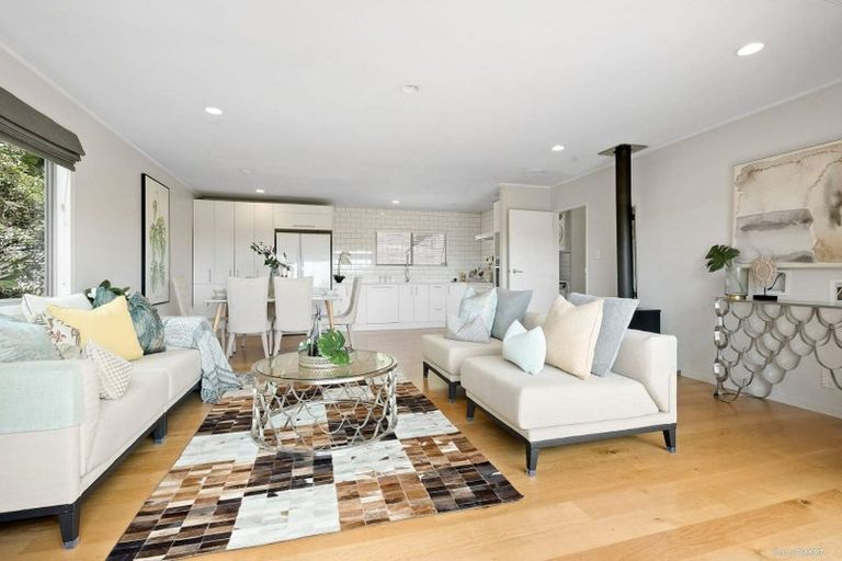 Photo of property in 2/31 Rangatira Road, Birkdale, Auckland, 0626