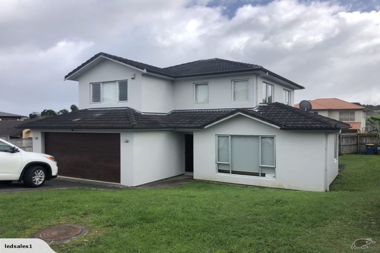 Photo of property in 14 Ballymore Drive, Pinehill, Auckland, 0632