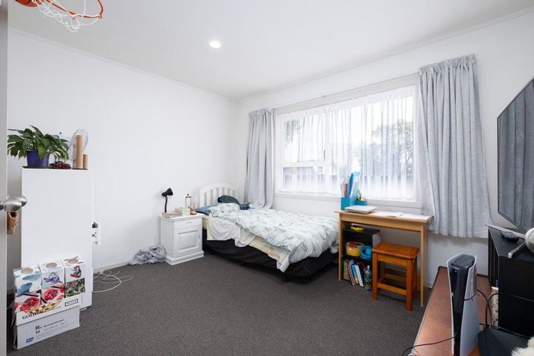 Photo of property in 32 Marlborough Avenue, Glenfield, Auckland, 0629