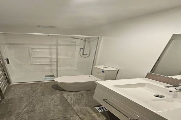 Photo of property in 13 Metoriti Crescent, Karaka, 2124