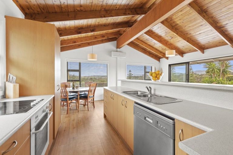 Photo of property in 2 Awatea Street, Mangawhai Heads, Mangawhai, 0505