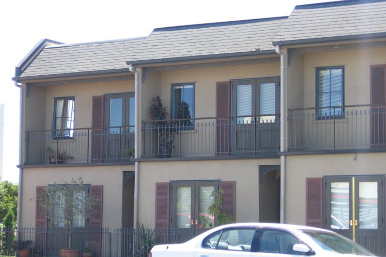 Photo of property in 11/99 Mokoia Road, Birkenhead, Auckland, 0626