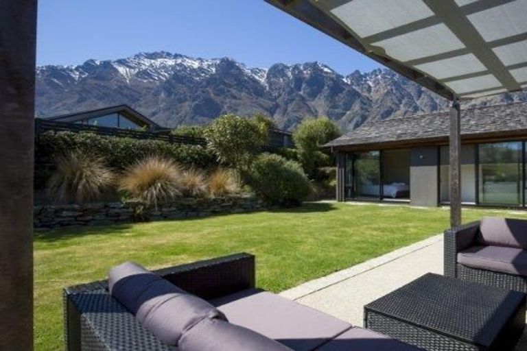 Photo of property in 2 Buckler Court, Jacks Point, Queenstown, 9371