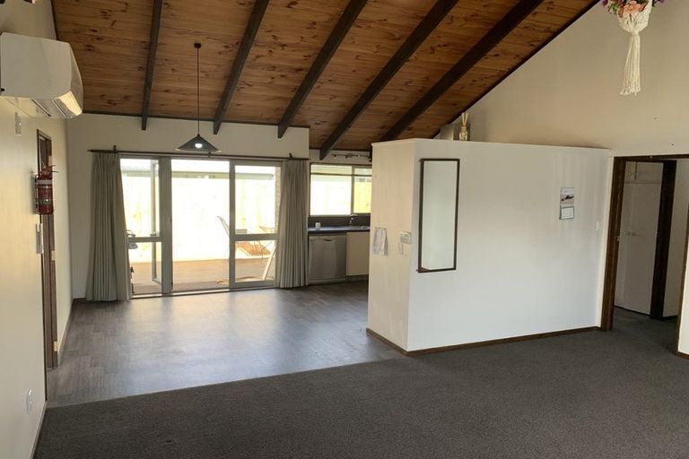 Photo of property in 92 Carrington Avenue, Silverdale, Hamilton, 3216