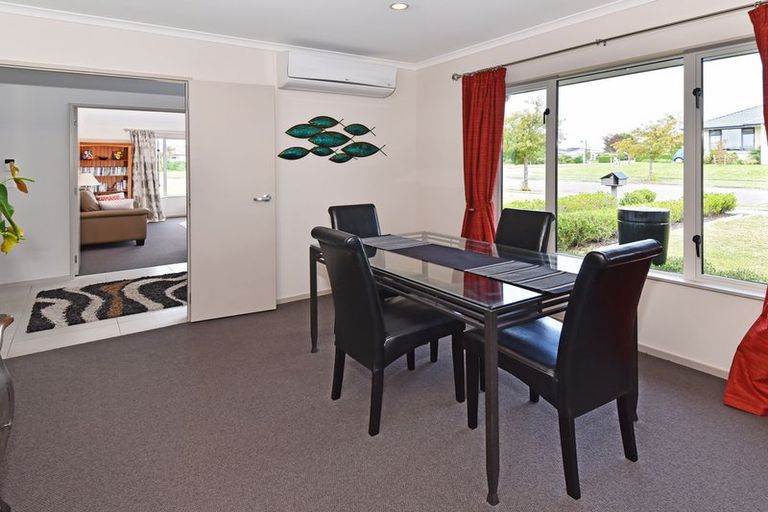 Photo of property in 9 Capriana Drive, Karaka, Papakura, 2113