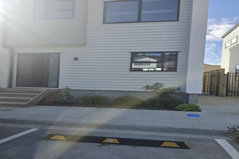 Photo of property in 7/64 Glen Road, Stokes Valley, Lower Hutt, 5019