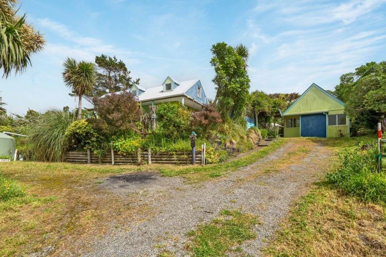 Photo of property in 22 Whangaimoana Beach Road, Whangaimoana, Featherston, 5772