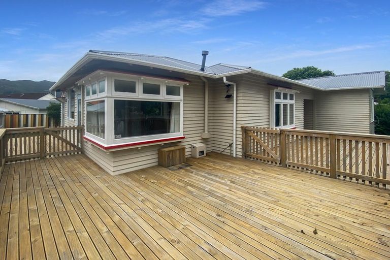 Photo of property in 4 Mahoe Street, Eastbourne, Lower Hutt, 5013