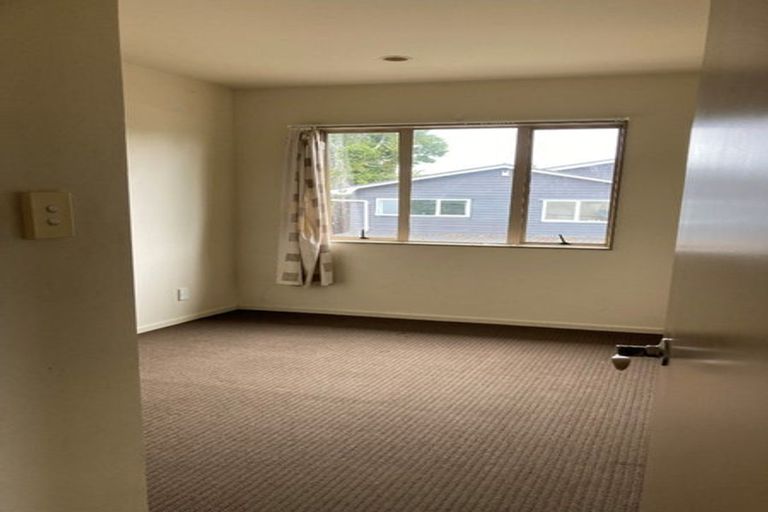 Photo of property in 27a Captain Scott Road, Glen Eden, Auckland, 0602