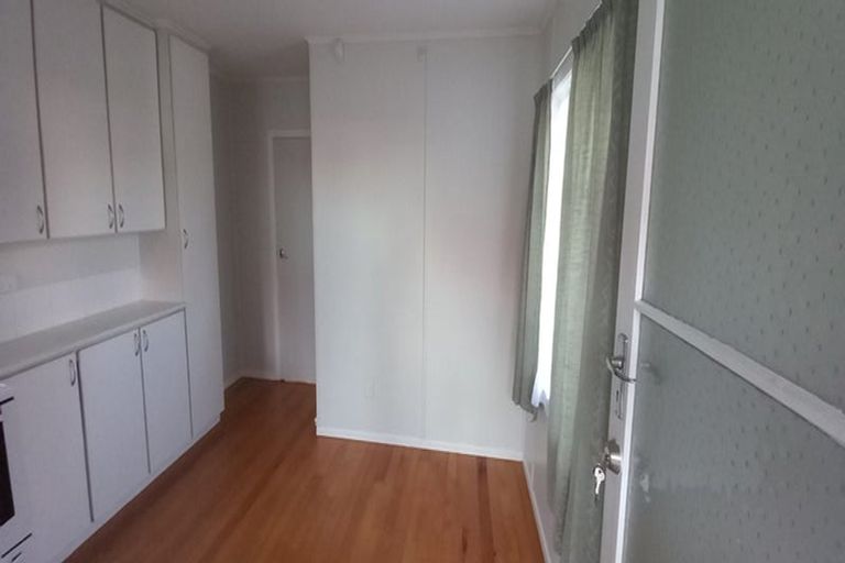 Photo of property in 512 Te Atatu Road, Te Atatu Peninsula, Auckland, 0610