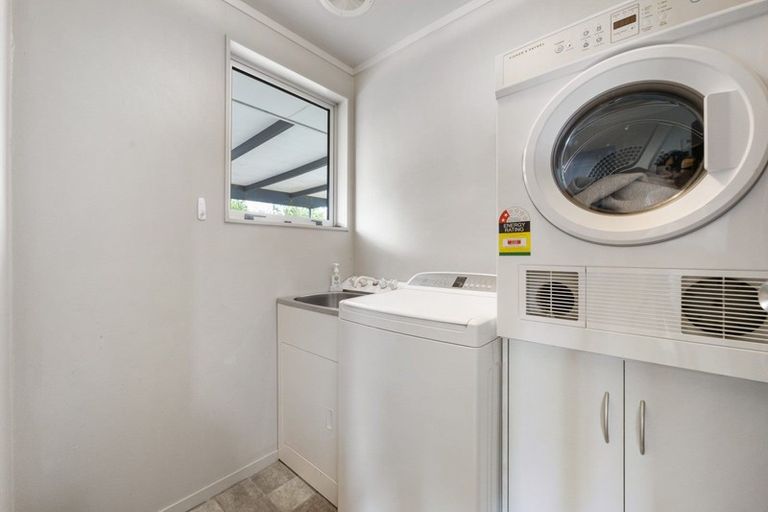 Photo of property in 70 Hyde Avenue, Richmond Heights, Taupo, 3330