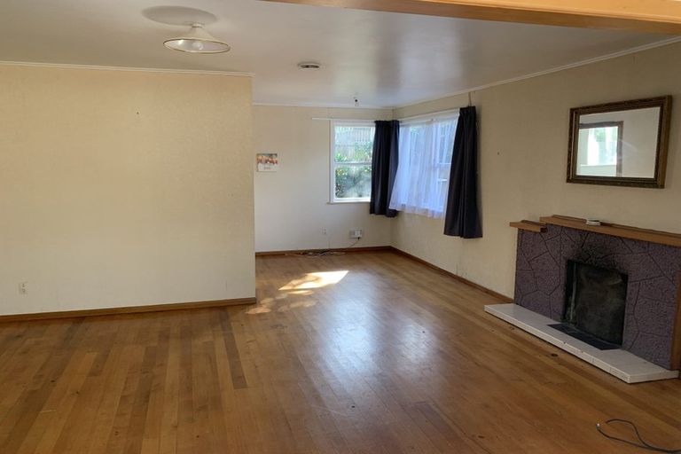 Photo of property in 522 Beach Road, Murrays Bay, Auckland, 0630