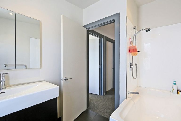 Photo of property in The Terraces, 11/9 Humber Street, Pandora, Napier, 4110