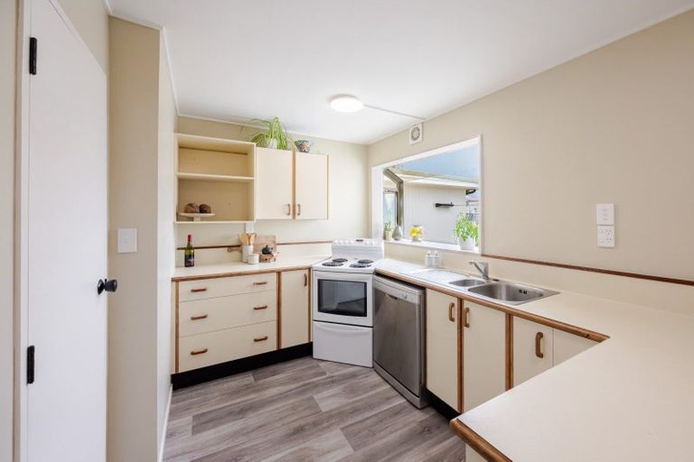 Photo of property in 2 Lomond Place, Tamatea, Napier, 4112