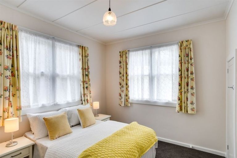 Photo of property in 1a Goldsmith Terrace, Hospital Hill, Napier, 4110