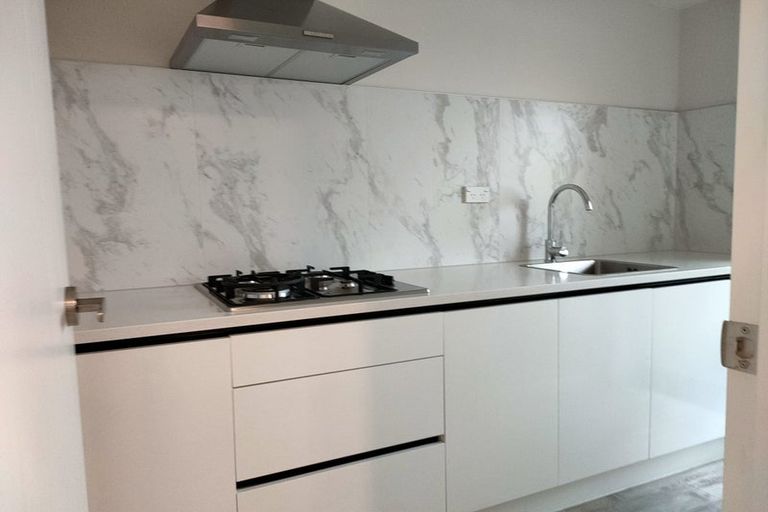 Photo of property in 12 Han Court, Glen Eden, Auckland, 0602