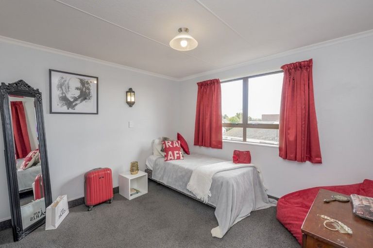 Photo of property in 14 Matipo Street, Levin, 5510