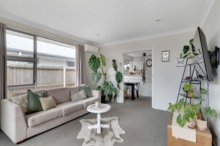 Photo of property in 2/296b Wairakei Road, Bryndwr, Christchurch, 8053