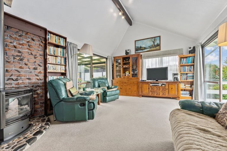 Photo of property in 37 West View Crescent, Onerahi, Whangarei, 0110