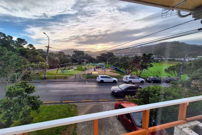 Photo of property in 2/97 Cockayne Road, Khandallah, Wellington, 6035