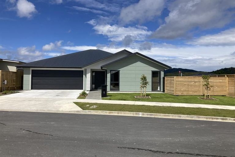 Photo of property in 6 Te Ara O Roimata, Wainuiomata, Lower Hutt, 5014
