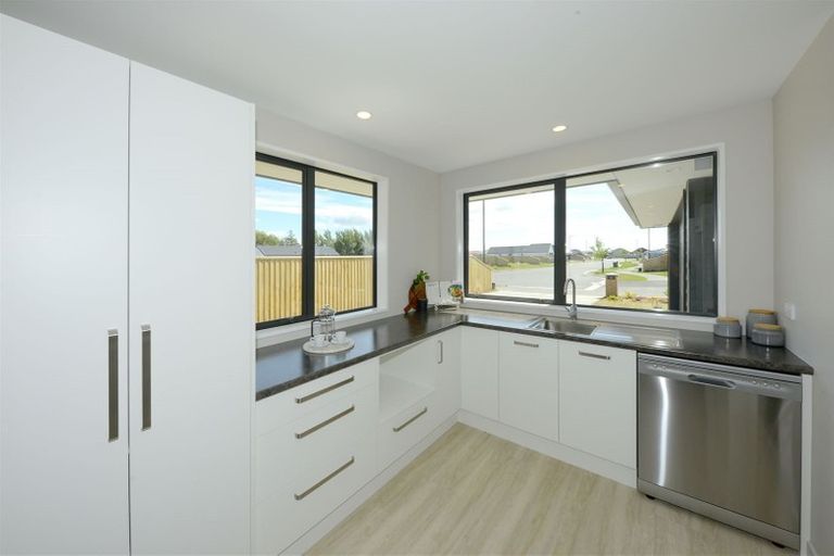 Photo of property in 19 Helen Place, Halswell, Christchurch, 8025