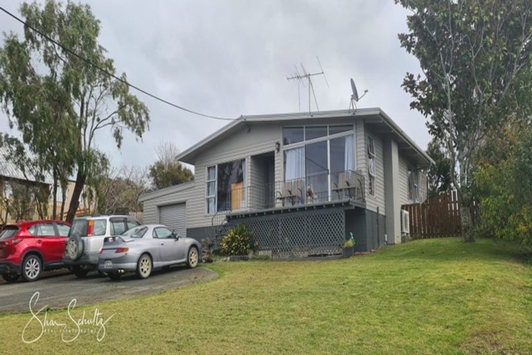 Photo of property in 35 Whaka Street, Maungaturoto, 0520