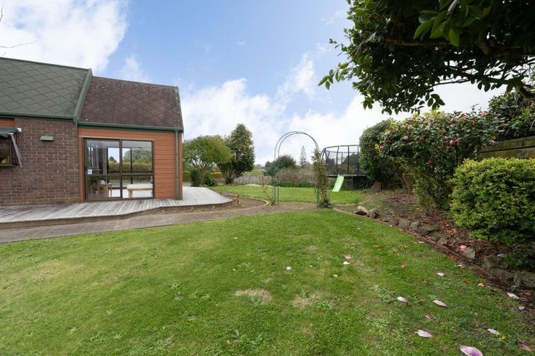 Photo of property in 27 Kawiu Road, Levin, 5510