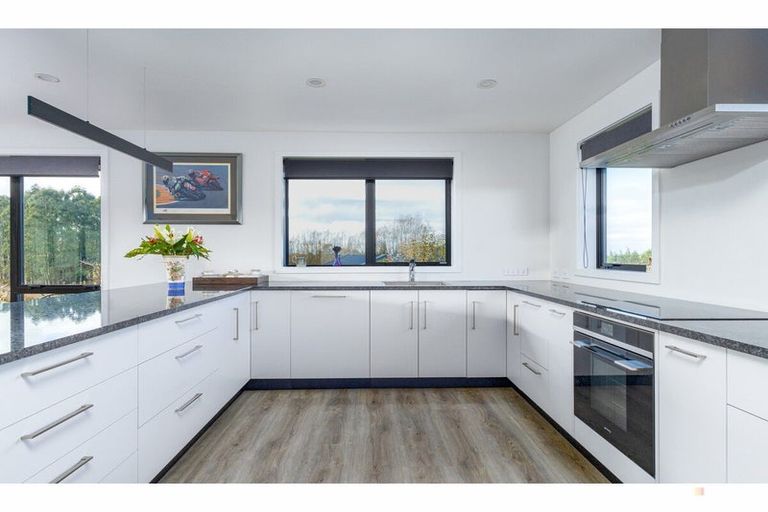 Photo of property in 56 Greenvale Road, Geraldine, 7991